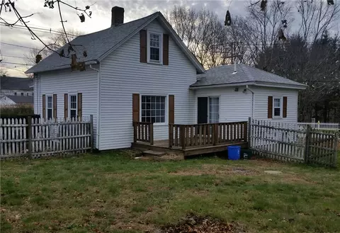 2 Maple St, Coventry, RI 02816 photo 4