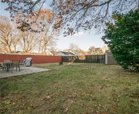 46 Arrow Ave, Warwick, RI 02886 photo 21