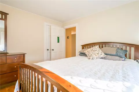 46 Arrow Ave, Warwick, RI 02886 photo 6