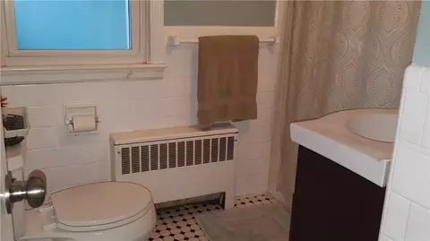 51 Keystone Dr, Warwick, RI 02889 photo 17