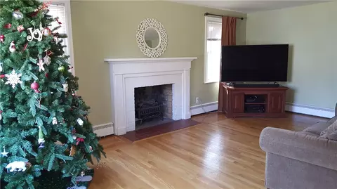 51 Keystone Dr, Warwick, RI 02889 photo 14