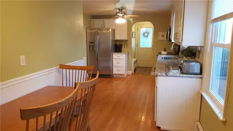 51 Keystone Dr, Warwick, RI 02889 photo 8
