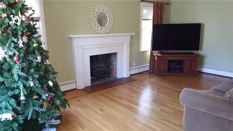 51 Keystone Dr, Warwick, RI 02889 photo 13