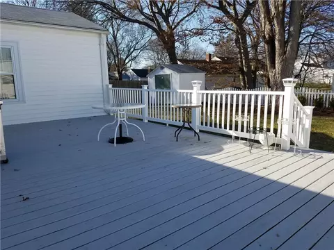 87 Freeman St, Warwick, RI 02886 photo 4
