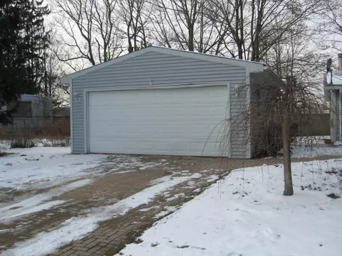 153 Covington Dr, Warwick, RI 02886 photo 2