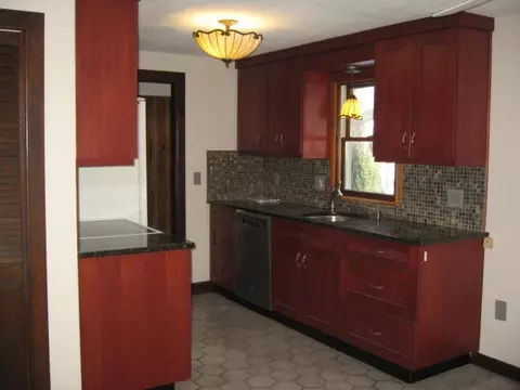 153 Covington Dr, Warwick, RI 02886 photo 6