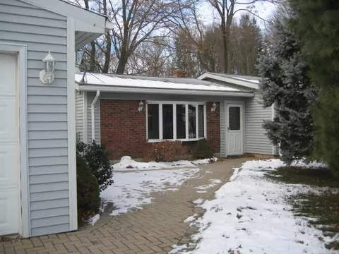 153 Covington Dr, Warwick, RI 02886 photo 3