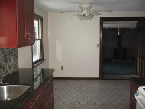 153 Covington Dr, Warwick, RI 02886 photo 7
