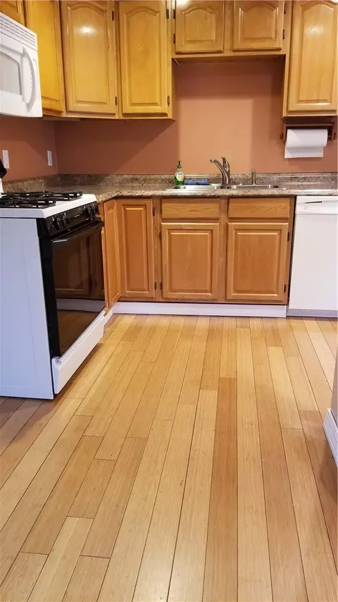 202 E Shore Dr, Exeter, RI 02822 photo 5