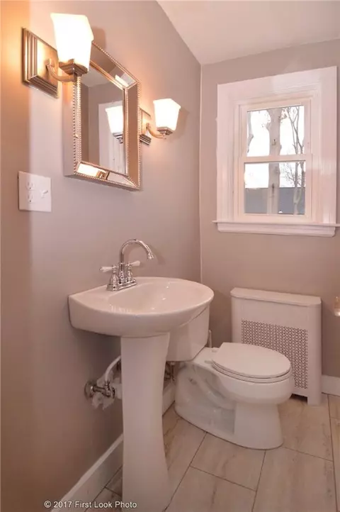 111 Community Rd, Warwick, RI 02888 photo 25