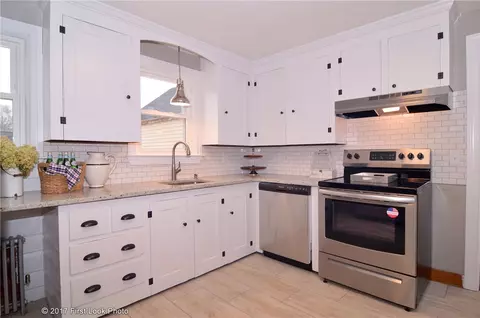 111 Community Rd, Warwick, RI 02888 photo 12