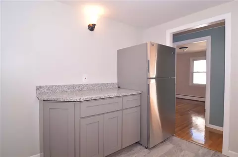 73 Appleton St, Cranston, RI 02910 photo 4