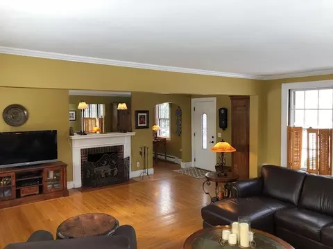 8 Carson Ave, Warwick, RI 02886 photo 6