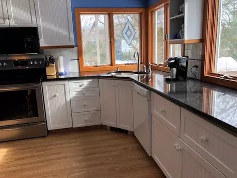 8 Carson Ave, Warwick, RI 02886 photo 12