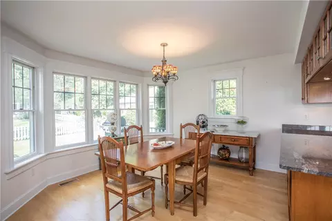 2 Bayview Ave, Warren, RI 02885 photo 15