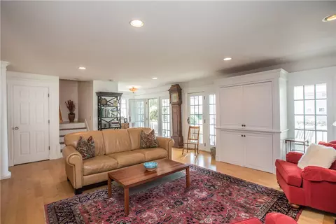 2 Bayview Ave, Warren, RI 02885 photo 13