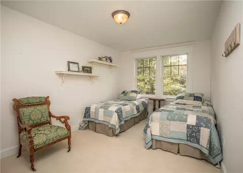 2 Bayview Ave, Warren, RI 02885 photo 25