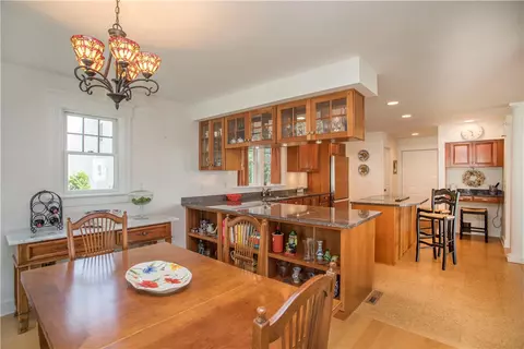 2 Bayview Ave, Warren, RI 02885 photo 14