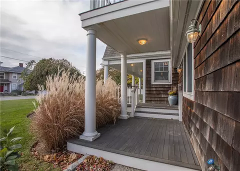 2 Bayview Ave, Warren, RI 02885 photo 6