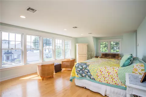2 Bayview Ave, Warren, RI 02885 photo 28