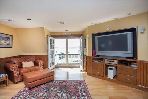 2 Bayview Ave, Warren, RI 02885 photo 23