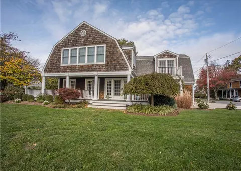 2 Bayview Ave, Warren, RI 02885 photo 1