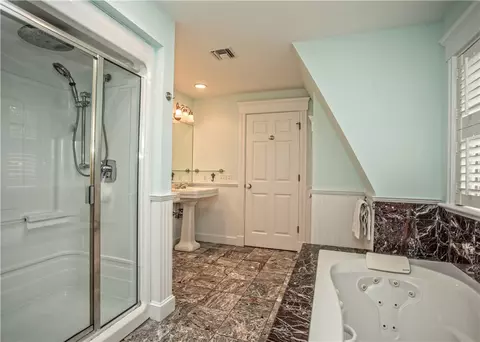 2 Bayview Ave, Warren, RI 02885 photo 33