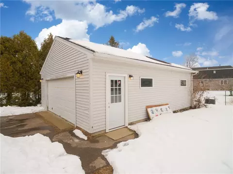 51 Beatrice St, Westerly, RI 02891 photo 8