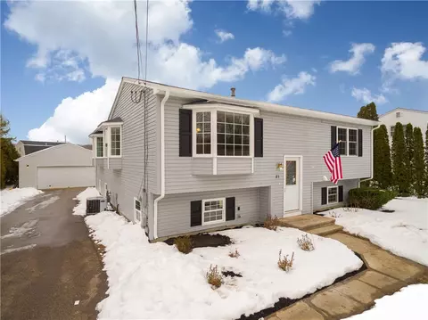 51 Beatrice St, Westerly, RI 02891 photo 3