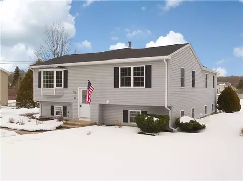 51 Beatrice St, Westerly, RI 02891 photo 2