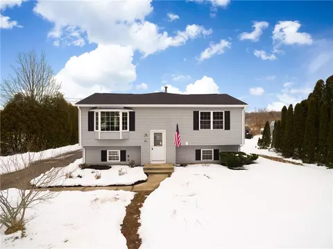 51 Beatrice St, Westerly, RI 02891 photo 1