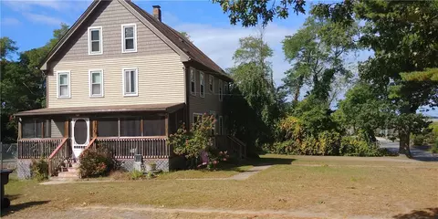 925 Cedar Swamp Rd, Warwick, RI 02889 photo 1