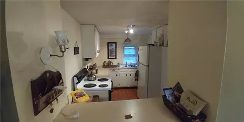 925 Cedar Swamp Rd, Warwick, RI 02889 photo 5