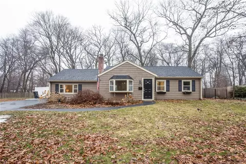 5 Ormand Dr, Barrington, RI 02806 photo 1