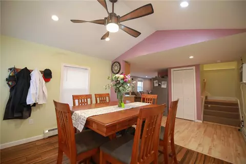 76 Knight St, Warwick, RI 02886 photo 5