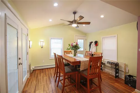 76 Knight St, Warwick, RI 02886 photo 6