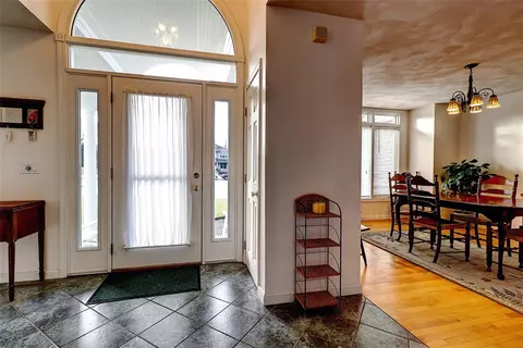 17 Jacobs Point Rd, Warren, RI 02885 photo 3