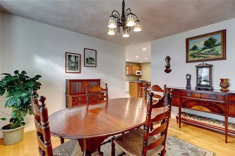 17 Jacobs Point Rd, Warren, RI 02885 photo 10