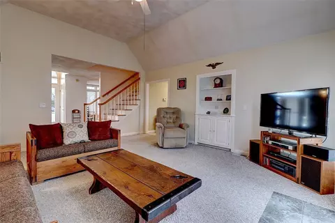 17 Jacobs Point Rd, Warren, RI 02885 photo 6