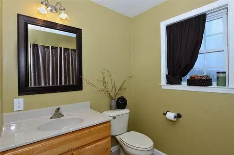 208 Gauthier Dr, Woonsocket, RI 02895 photo 12