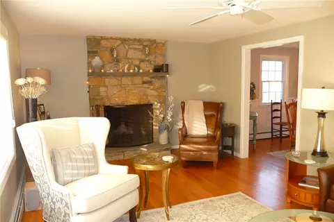 2 Whitehall Dr, Warwick, RI 02886 photo 12