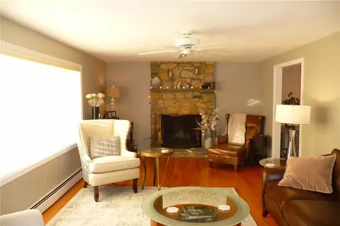 2 Whitehall Dr, Warwick, RI 02886 photo 13