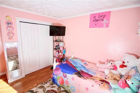 66 Hazel St, Woonsocket, RI 02895 photo 12