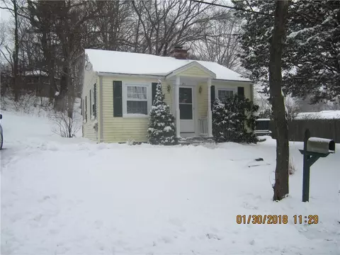 27 Rice St, Warwick, RI 02886 photo 1
