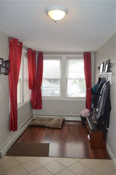 23 Transit St, Warwick, RI 02889 photo 3