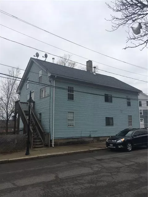 226 River St, Woonsocket, RI 02895 photo 1
