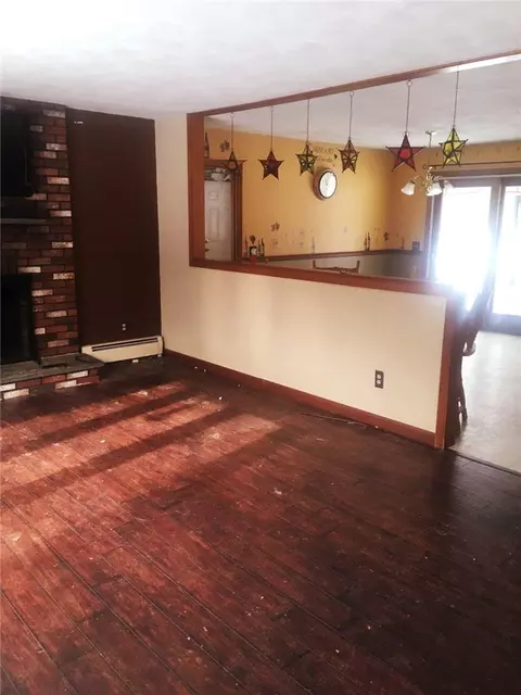 121 Killingly Rd, Foster, RI 02825 photo 15
