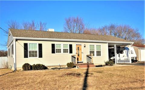 192 Marshall Rd, Woonsocket, RI 02895 photo 1