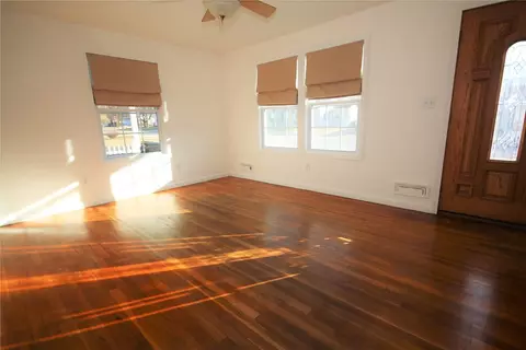 192 Marshall Rd, Woonsocket, RI 02895 photo 2