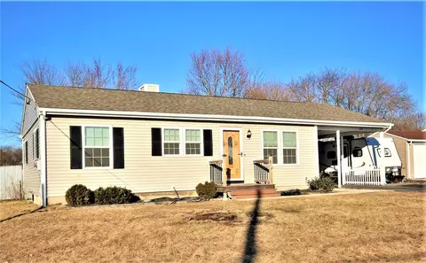192 Marshall Rd, Woonsocket, RI 02895 photo 1